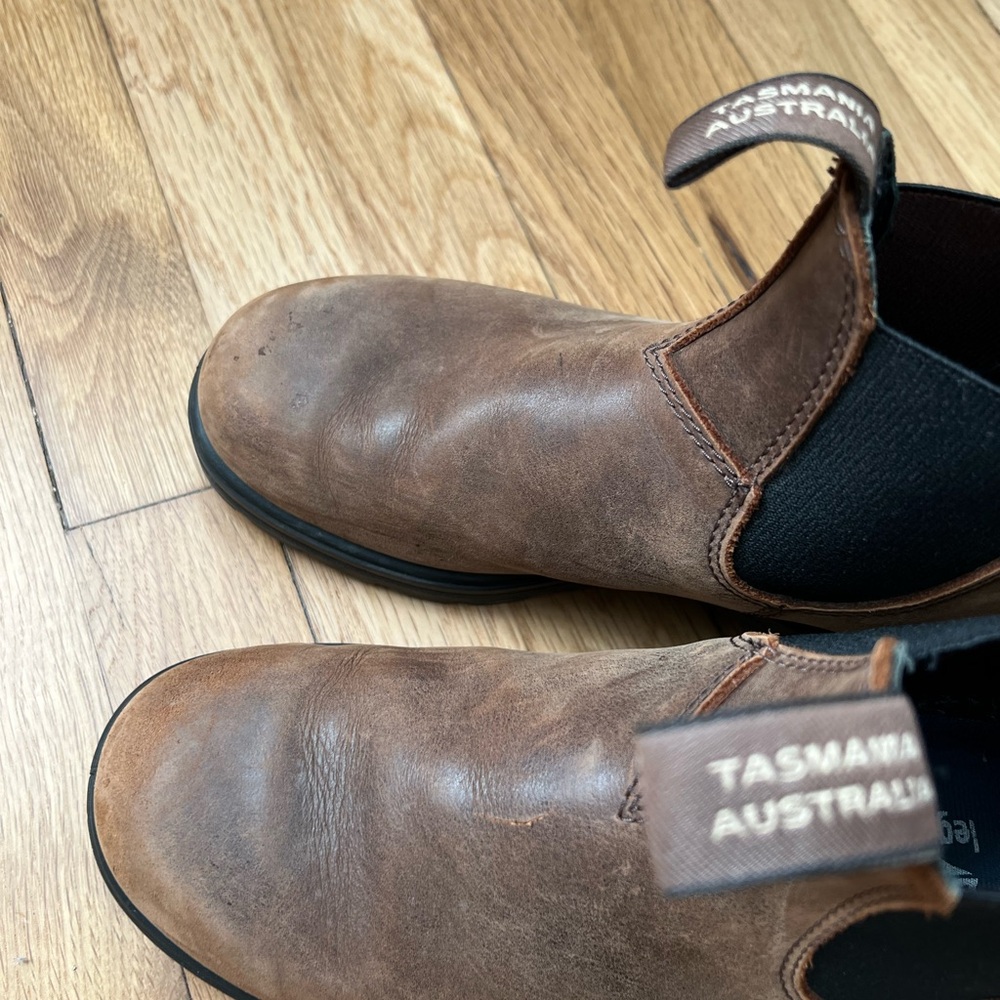 Blundstones Chelsea boots style 2340 brown
